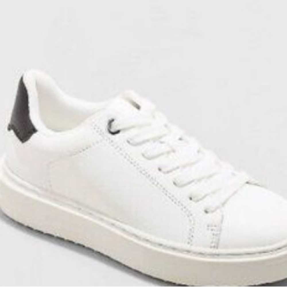 a new day light white tennis pickle ball shoes size 7.5 womans